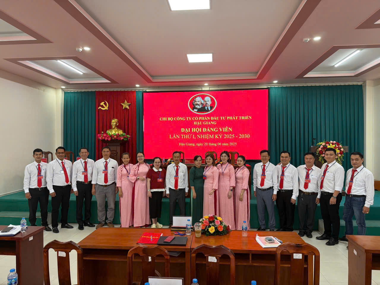 z7070243284561 38f77b9aee25fcc520b74bcd425ee564 TRANG CHỦ