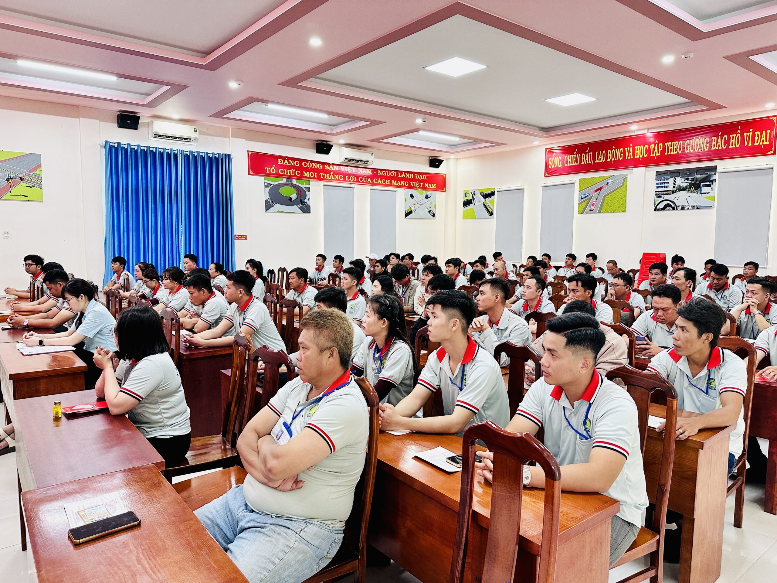 SÁT HẠCH LÁI XE 26/11/2025 TẠI TRUNG TÂM ĐÀO TẠO & SÁT HẠCH LÁI XE VỊ THANH 2 IMG 2138 scaled SÁT HẠCH LÁI XE 26/11/2025 TẠI TRUNG TÂM ĐÀO TẠO & SÁT HẠCH LÁI XE VỊ THANH