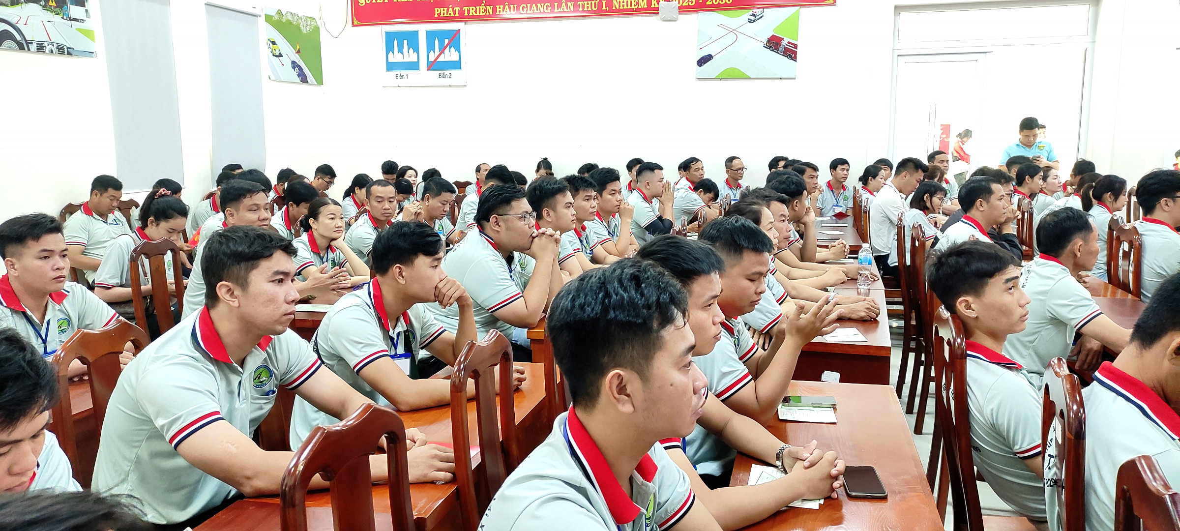 IMGSHLX281225 4 SÁT HẠCH LÁI XE 28/12/2025 TẠI TRUNG TÂM ĐÀO TẠO & SÁT HẠCH LÁI XE THÀNH PHỐ VỊ THANH