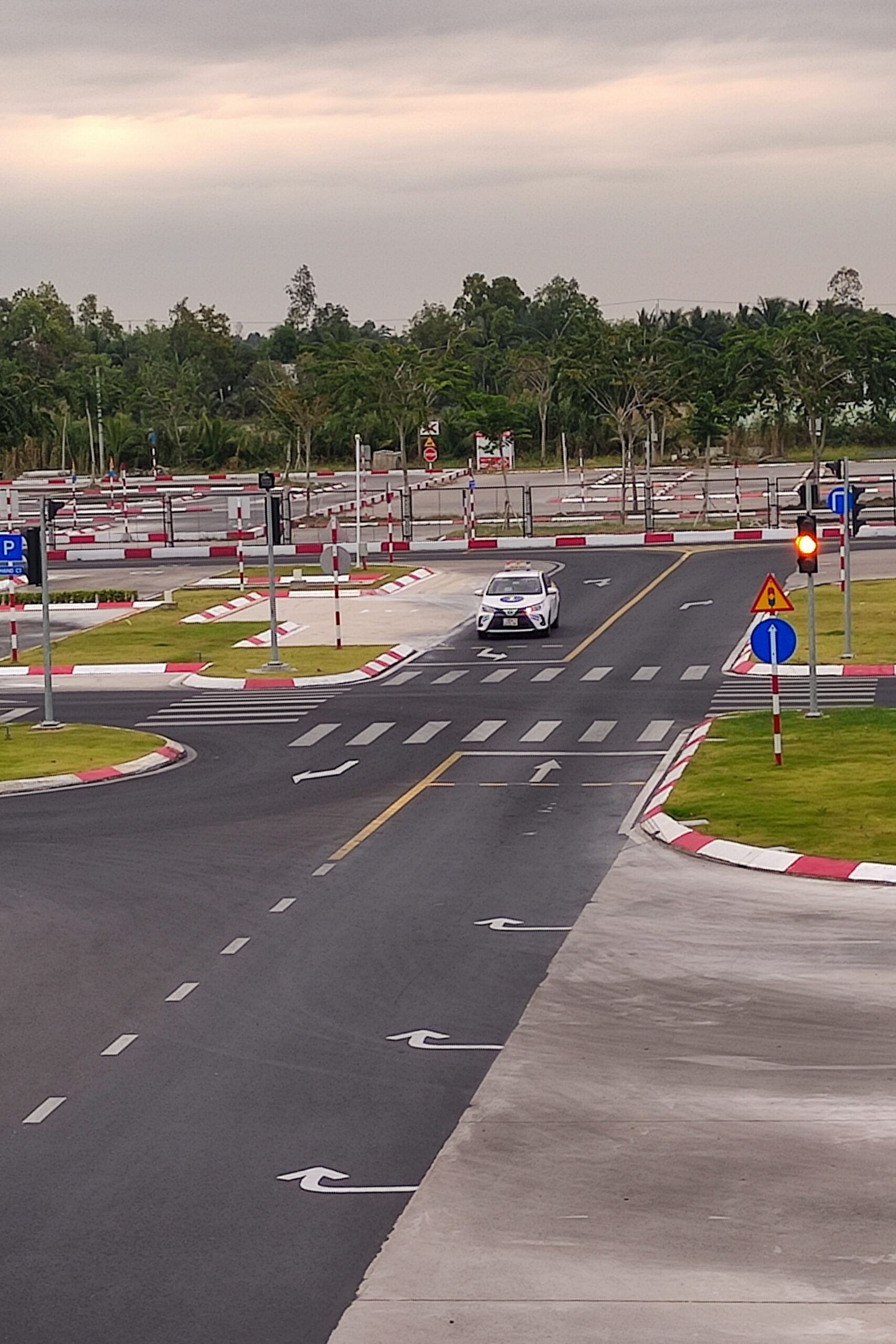 SÁT HẠCH LÁI XE 10/12/2025 TẠI TRUNG TÂM ĐÀO TẠO & SÁT HẠCH LÁI XE THÀNH PHỐ VỊ THANH 5 SHLXVT IMG6 scaled SÁT HẠCH LÁI XE 10/12/2025 TẠI TRUNG TÂM ĐÀO TẠO & SÁT HẠCH LÁI XE THÀNH PHỐ VỊ THANH