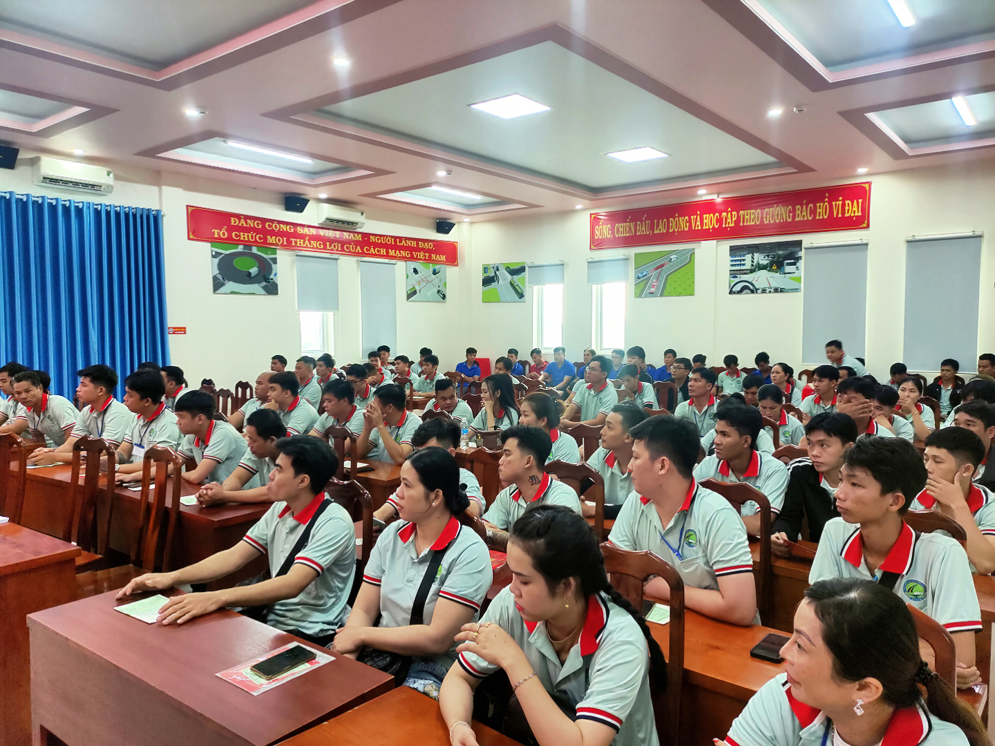 SÁT HẠCH LÁI XE 17/12/2025 TẠI TRUNG TÂM ĐÀO TẠO & SÁT HẠCH LÁI XE THÀNH PHỐ VỊ THANH