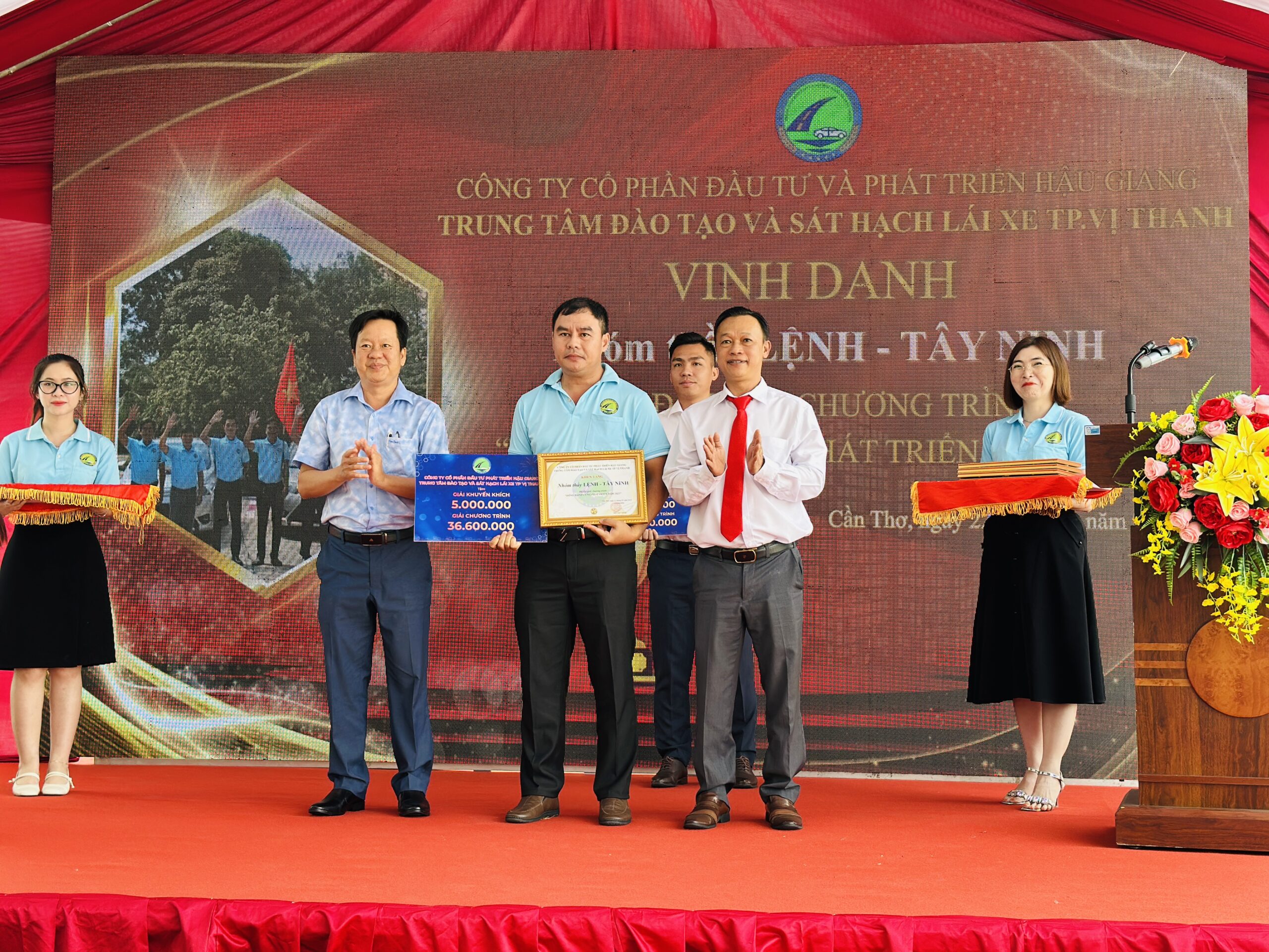 IMG 3224 scaled LỄ TỔNG KẾT GIÁO VIÊN NGÀY 22/01/2026