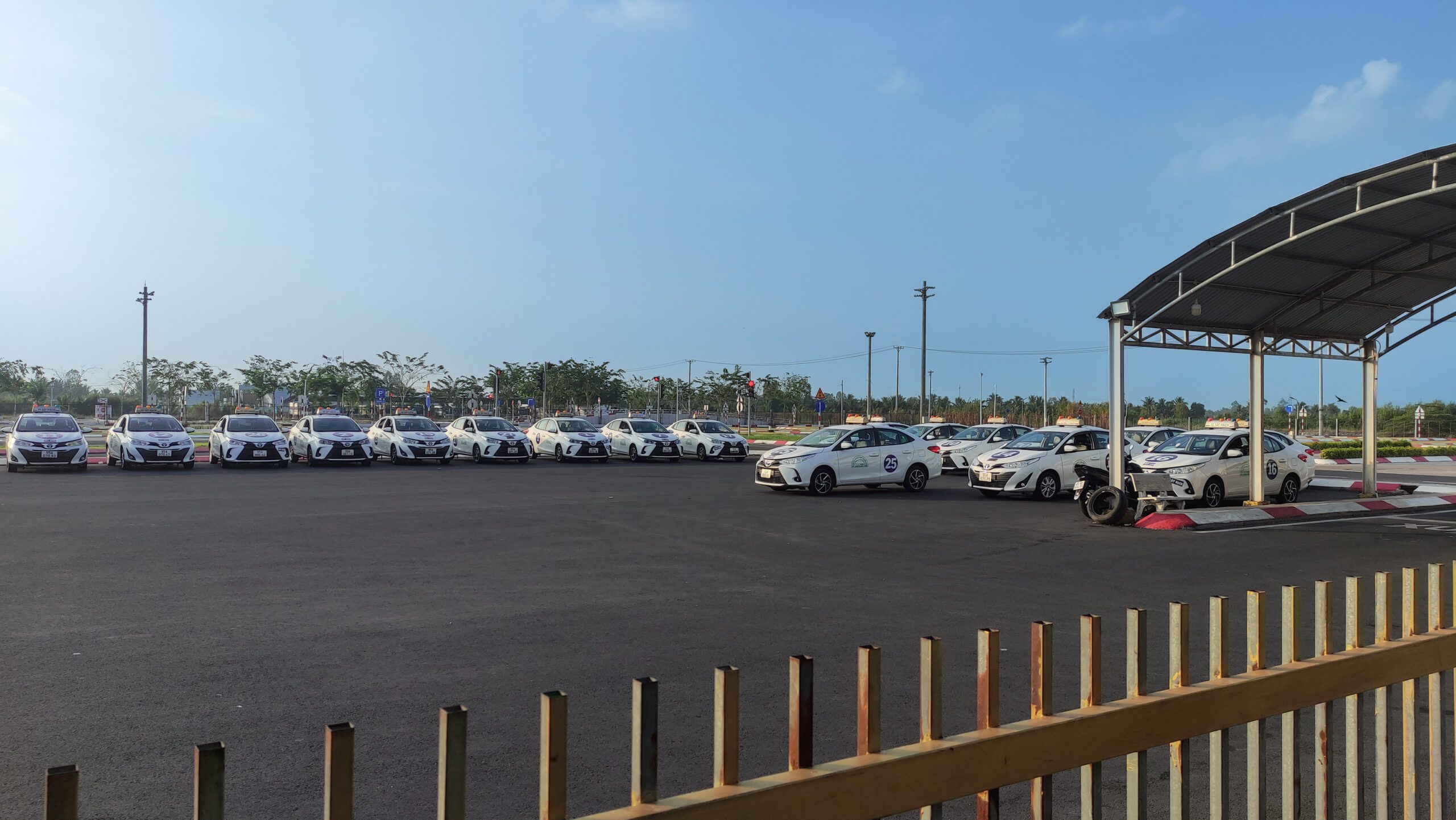 Hình ảnh các xe sát hạch trước phần thi sa hình