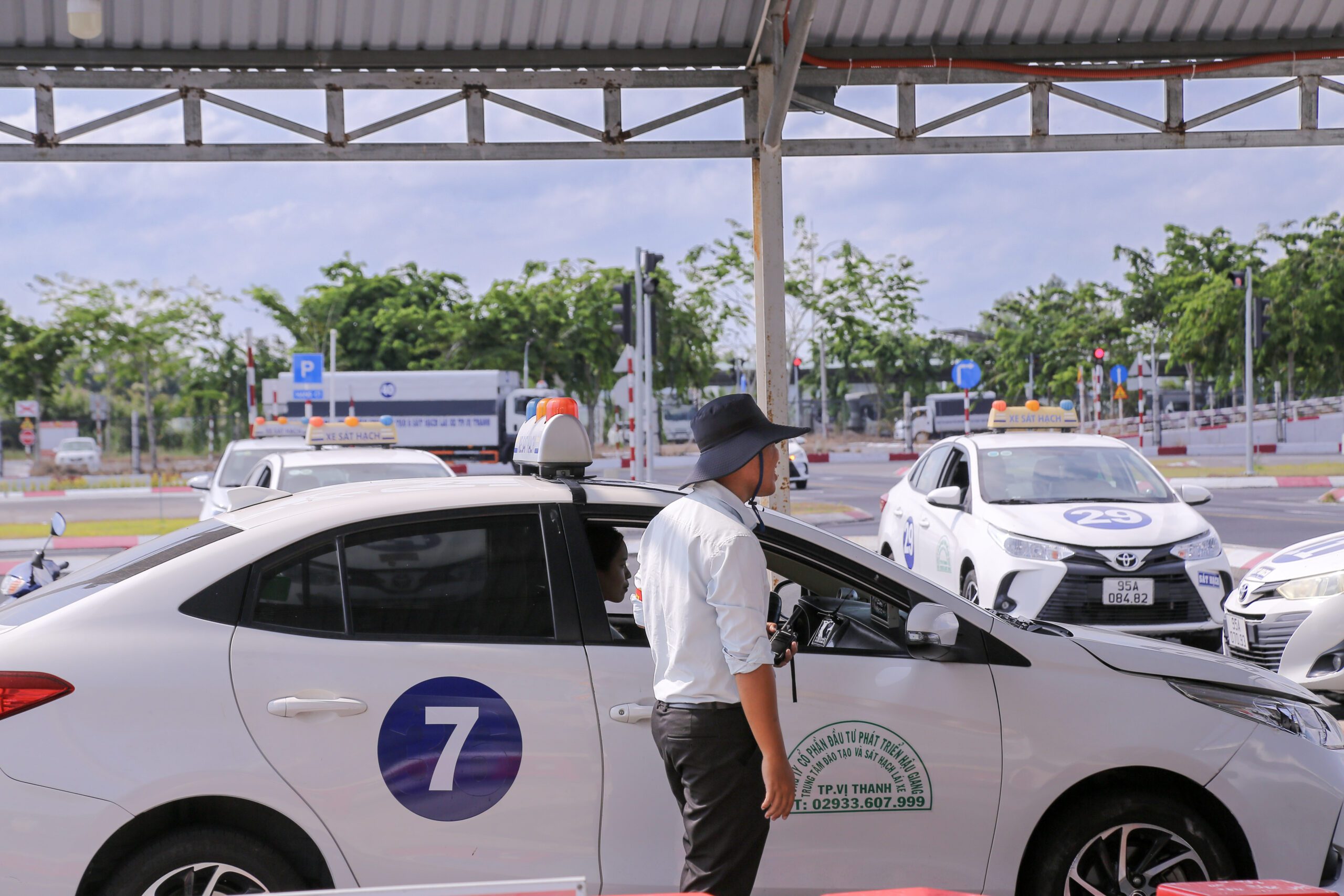 7 IS8A0128 scaled SÁT HẠCH LÁI XE 19/04/2026 TẠI TRUNG TÂM ĐÀO TẠO & SÁT HẠCH LÁI XE THÀNH PHỐ VỊ THANH