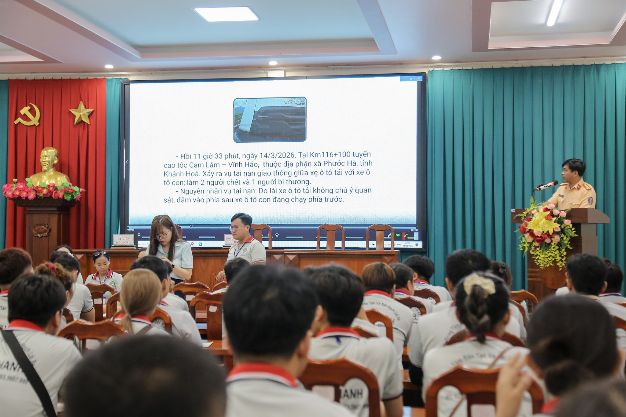 SÁT HẠCH LÁI XE 17/05/2026 TẠI TRUNG TÂM ĐÀO TẠO & SÁT HẠCH LÁI XE THÀNH PHỐ VỊ THANH 1 Hình ảnh tuyên truyền về nguyên nhân gây ra tai nạn giao thông nhầm nâng cao nhận thức người lái xe