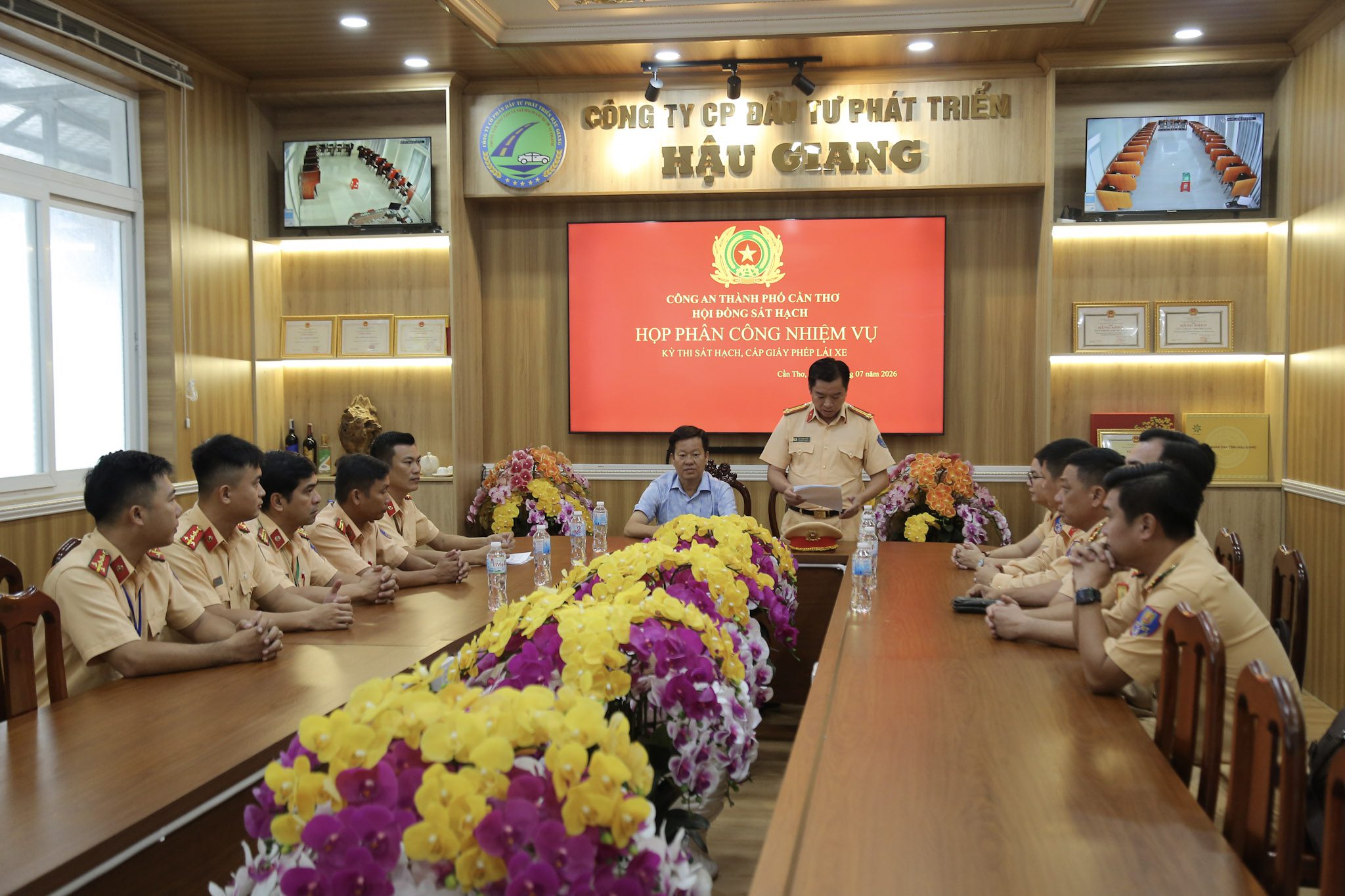 SÁT HẠCH LÁI XE 12/07/2026 TẠI TRUNG TÂM ĐÀO TẠO & SÁT HẠCH LÁI XE THÀNH PHỐ VỊ THANH 1 1 IS8A1611 SÁT HẠCH LÁI XE 12/07/2026 TẠI TRUNG TÂM ĐÀO TẠO & SÁT HẠCH LÁI XE THÀNH PHỐ VỊ THANH