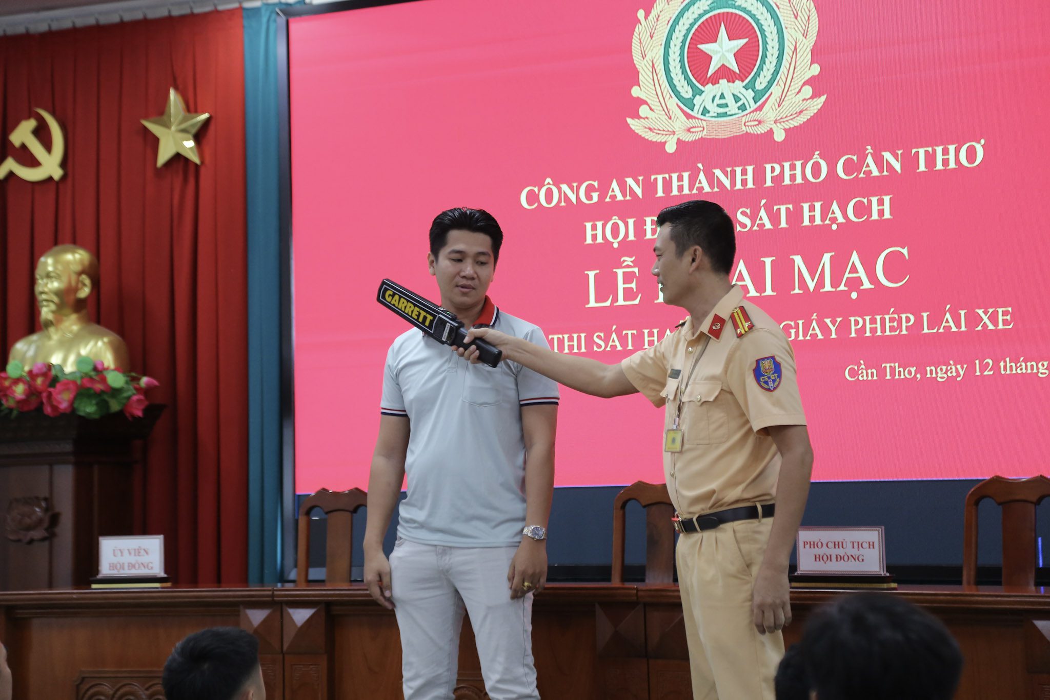 SÁT HẠCH LÁI XE 12/07/2026 TẠI TRUNG TÂM ĐÀO TẠO & SÁT HẠCH LÁI XE THÀNH PHỐ VỊ THANH 3 3 IS8A1619 SÁT HẠCH LÁI XE 12/07/2026 TẠI TRUNG TÂM ĐÀO TẠO & SÁT HẠCH LÁI XE THÀNH PHỐ VỊ THANH