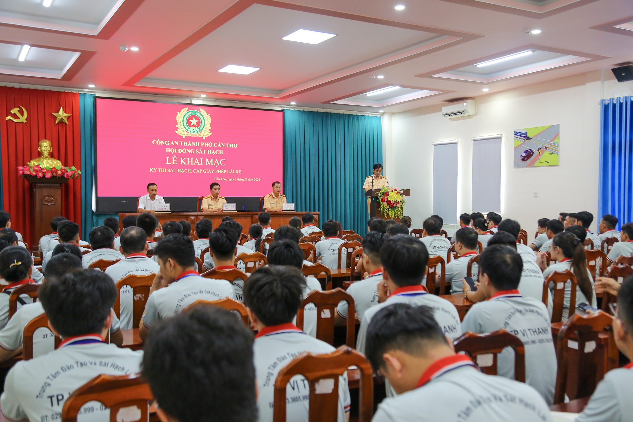 SÁT HẠCH LÁI XE 02/08/2026 TẠI TRUNG TÂM ĐÀO TẠO & SÁT HẠCH LÁI XE THÀNH PHỐ VỊ THANH 2 2 IS8A2104 SÁT HẠCH LÁI XE 02/08/2026 TẠI TRUNG TÂM ĐÀO TẠO & SÁT HẠCH LÁI XE THÀNH PHỐ VỊ THANH