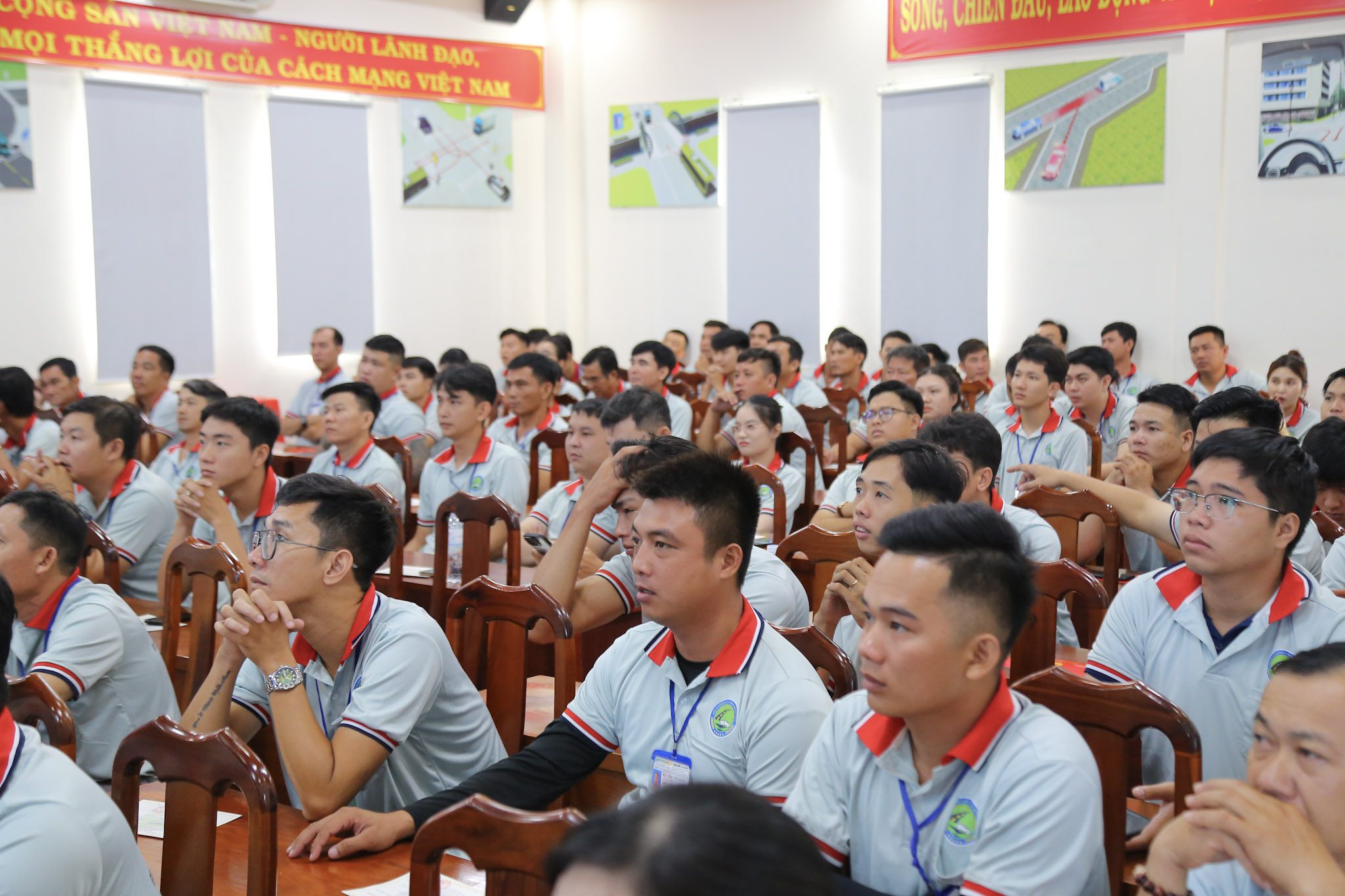 SÁT HẠCH LÁI XE 02/08/2026 TẠI TRUNG TÂM ĐÀO TẠO & SÁT HẠCH LÁI XE THÀNH PHỐ VỊ THANH 3 3 IS8A2118 SÁT HẠCH LÁI XE 02/08/2026 TẠI TRUNG TÂM ĐÀO TẠO & SÁT HẠCH LÁI XE THÀNH PHỐ VỊ THANH