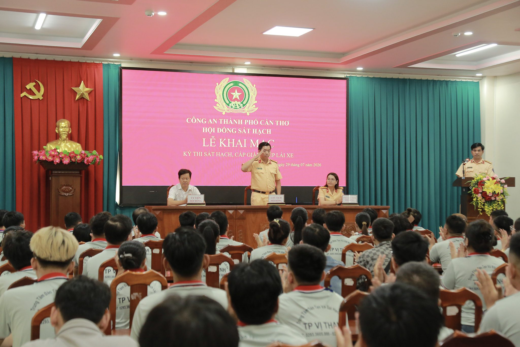 SÁT HẠCH LÁI XE 29/07/2026 TẠI TRUNG TÂM ĐÀO TẠO & SÁT HẠCH LÁI XE THÀNH PHỐ VỊ THANH 2 9 IS8A2048 SÁT HẠCH LÁI XE 29/07/2026 TẠI TRUNG TÂM ĐÀO TẠO & SÁT HẠCH LÁI XE THÀNH PHỐ VỊ THANH
