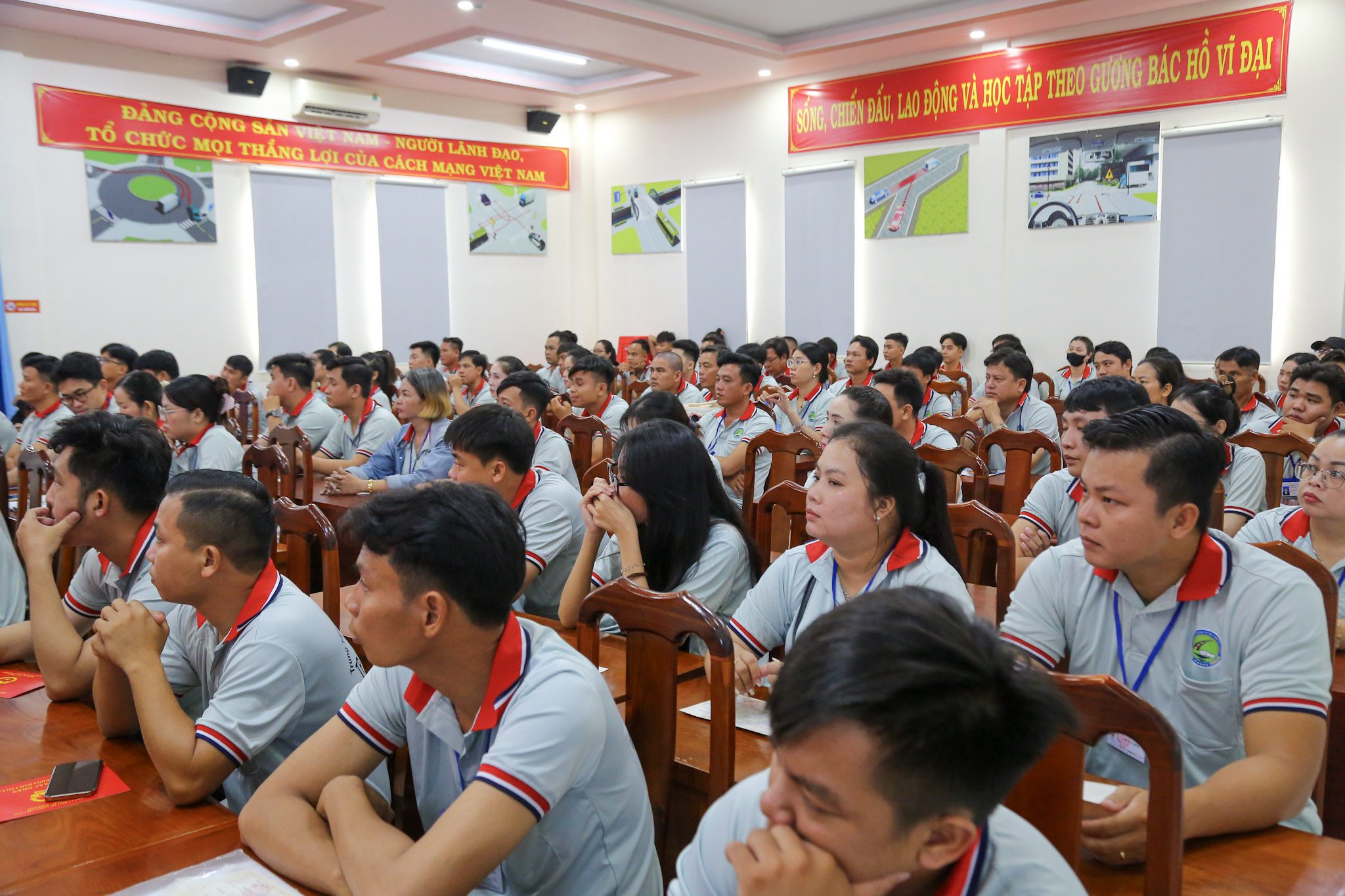 SÁT HẠCH LÁI XE 06/09/2026 TẠI TRUNG TÂM ĐÀO TẠO & SÁT HẠCH LÁI XE THÀNH PHỐ VỊ THANH 1 2 IS8A3947 SÁT HẠCH LÁI XE 06/09/2026 TẠI TRUNG TÂM ĐÀO TẠO & SÁT HẠCH LÁI XE THÀNH PHỐ VỊ THANH
