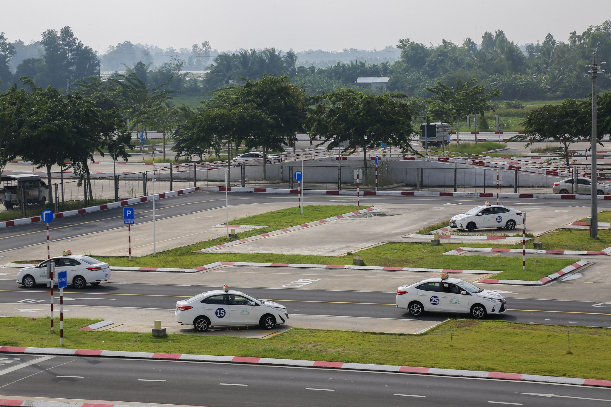 SÁT HẠCH LÁI XE 06/09/2026 TẠI TRUNG TÂM ĐÀO TẠO & SÁT HẠCH LÁI XE THÀNH PHỐ VỊ THANH 4 4 IS8A3972 SÁT HẠCH LÁI XE 06/09/2026 TẠI TRUNG TÂM ĐÀO TẠO & SÁT HẠCH LÁI XE THÀNH PHỐ VỊ THANH
