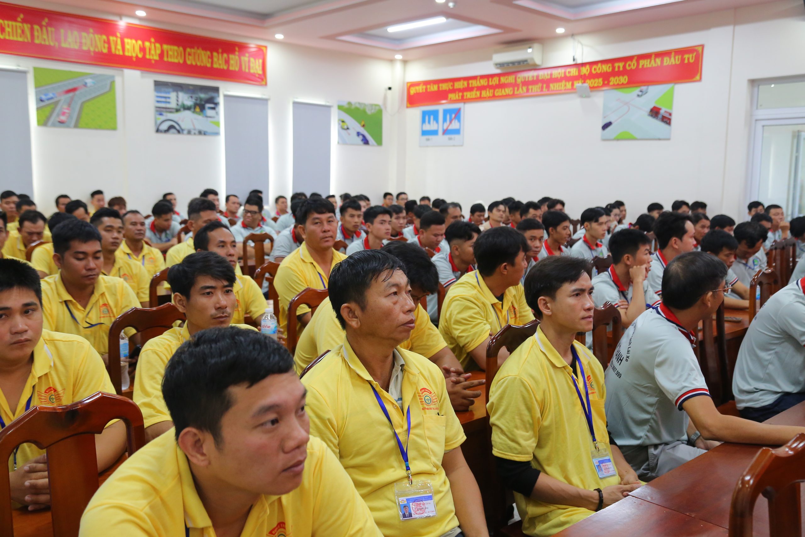 SÁT HẠCH LÁI XE 09/09/2026 TẠI TRUNG TÂM ĐÀO TẠO & SÁT HẠCH LÁI XE THÀNH PHỐ VỊ THANH 2 IS8A4009 scaled SÁT HẠCH LÁI XE 09/09/2026 TẠI TRUNG TÂM ĐÀO TẠO & SÁT HẠCH LÁI XE THÀNH PHỐ VỊ THANH